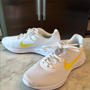 Nike Revolution Sneakers